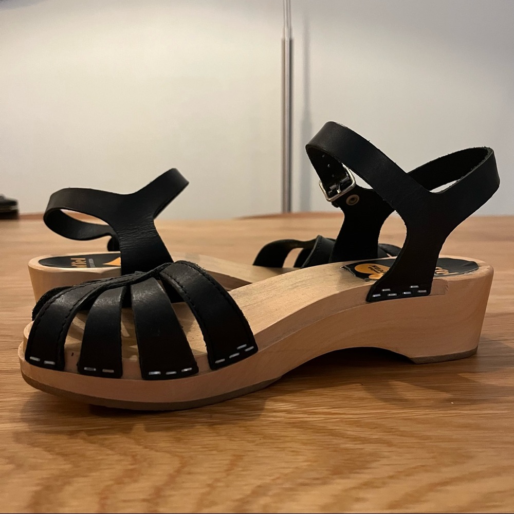 Swedish Hasbeens Cross Strap Debutant - Black